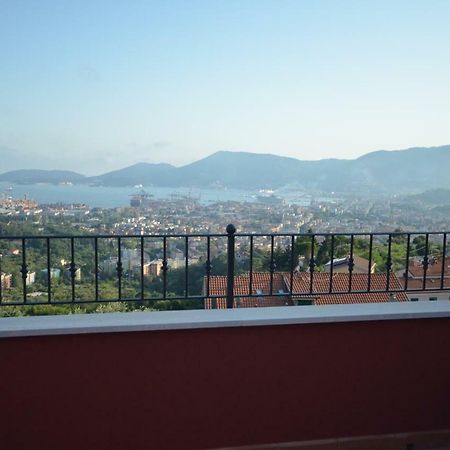 Apartamento La Casa Con Vista Di Emma Vezzano Ligure Exterior foto