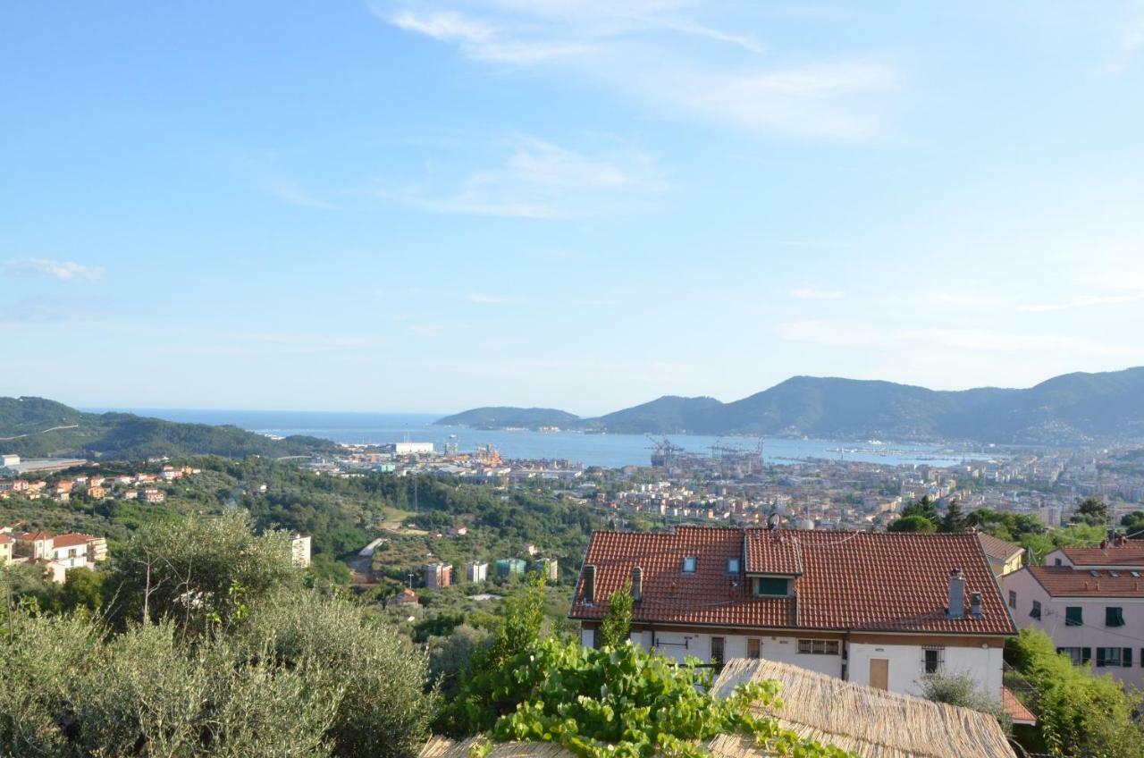 Apartamento La Casa Con Vista Di Emma Vezzano Ligure Exterior foto