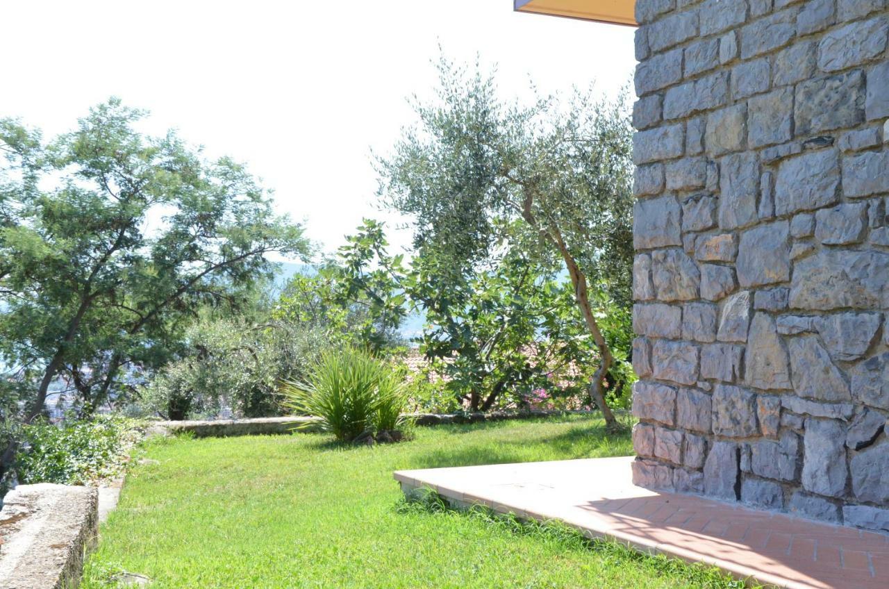 Apartamento La Casa Con Vista Di Emma Vezzano Ligure Exterior foto